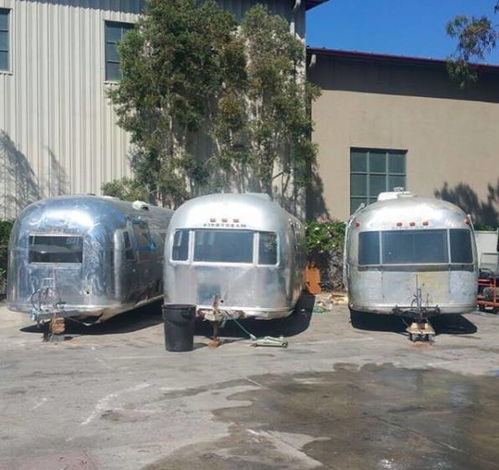 破拖车逆袭记 从废铁到网红民宿的华丽转身